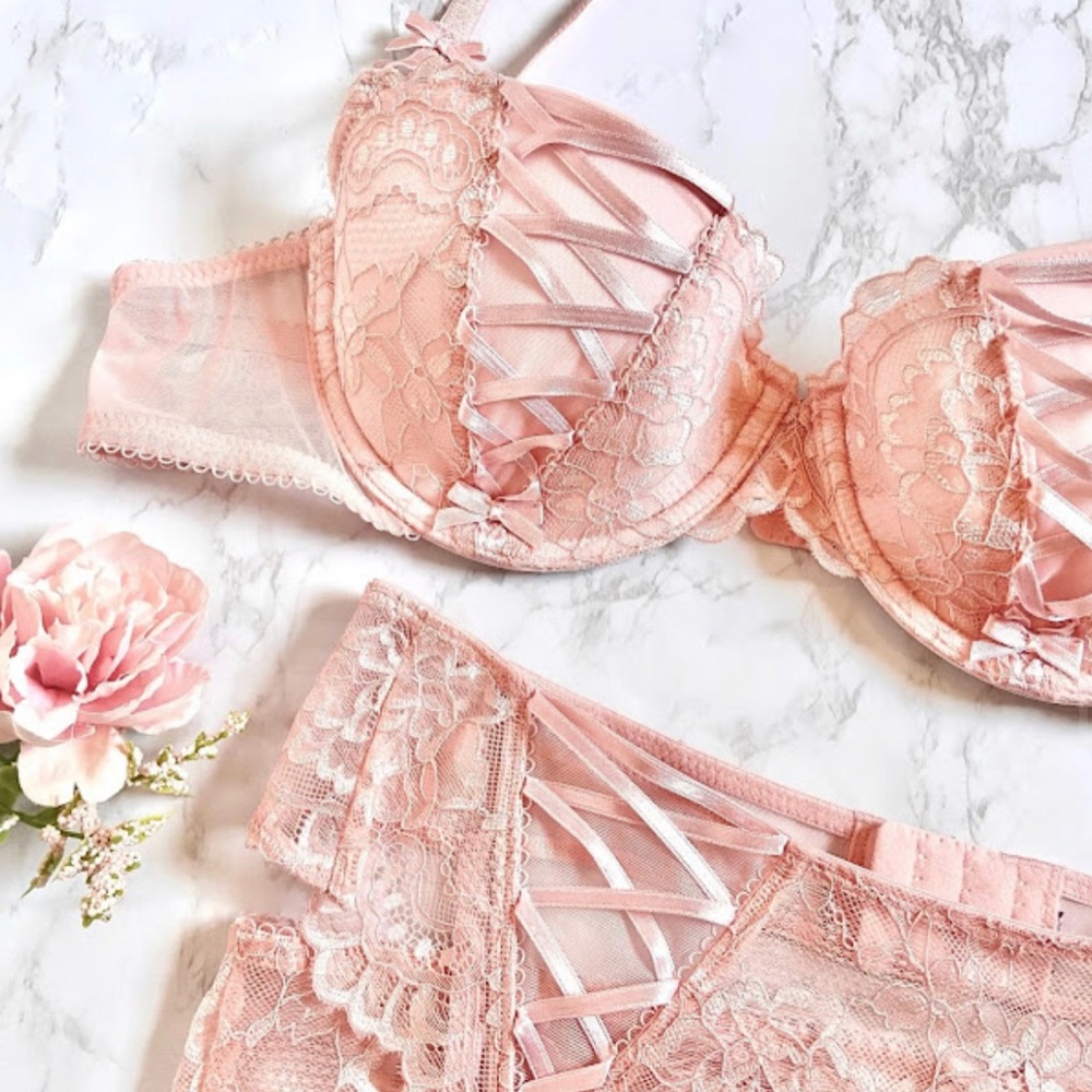 Adore Me Pantie & Bra set 👙